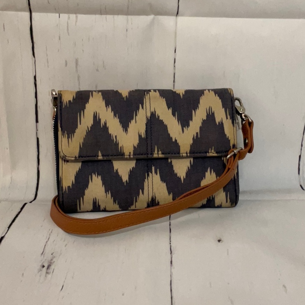 Wallet style crossbody bag
